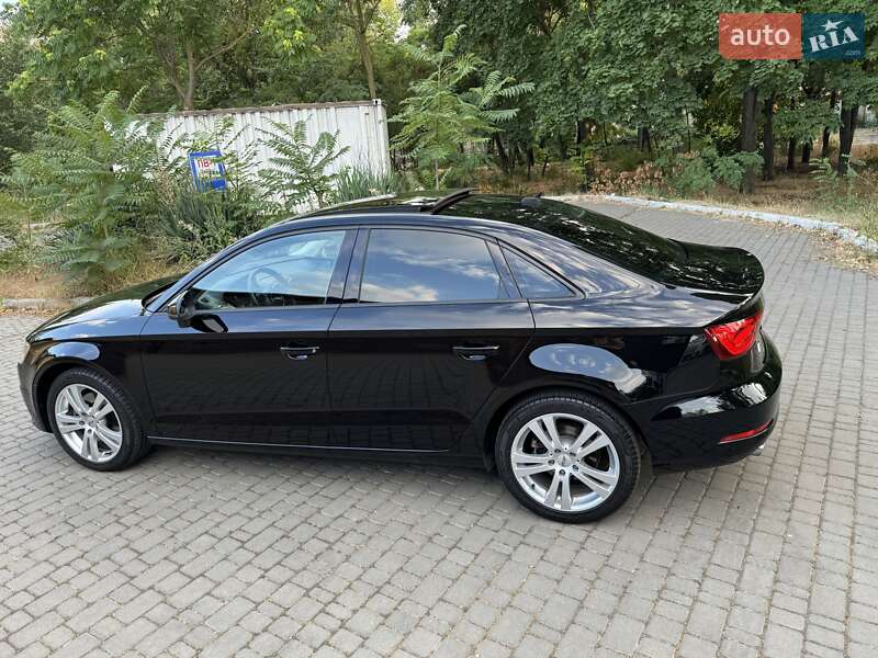 Седан Audi A3 2014 в Одессе