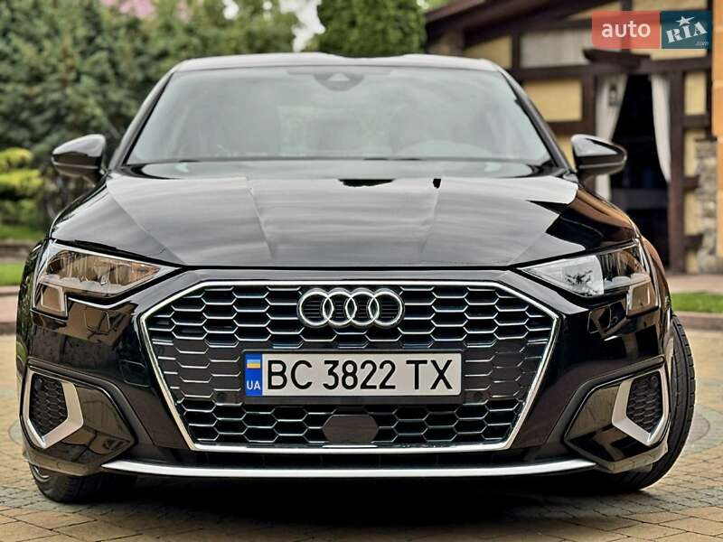 Седан Audi A3 2023 в Львове