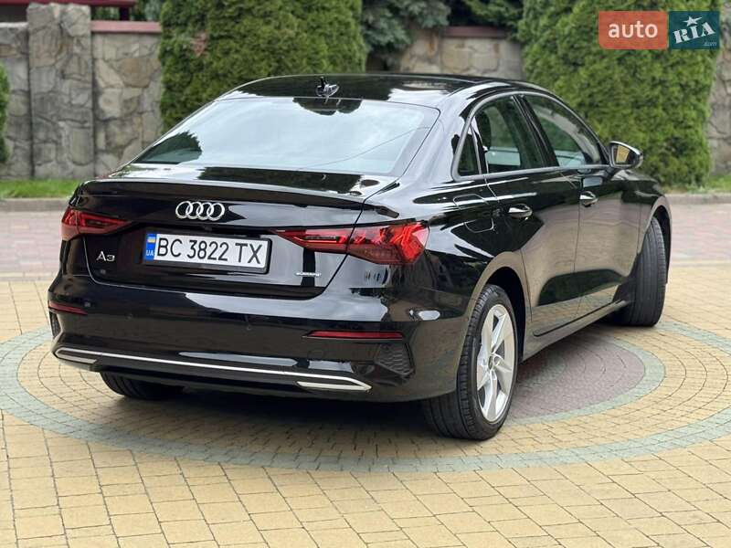 Седан Audi A3 2023 в Львове