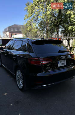 Седан Audi A3 2017 в 