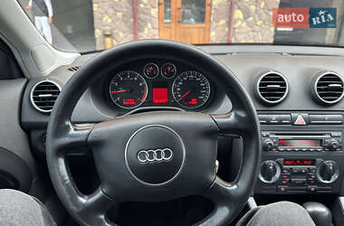 Хетчбек Audi A3 2004 в 