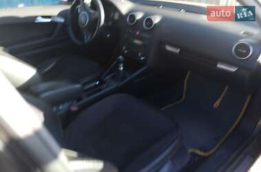 Хэтчбек Audi A3 2003 в 
