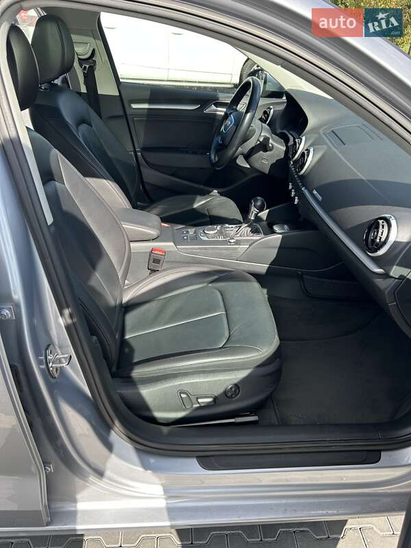 Седан Audi A3 2016 в Ирпене