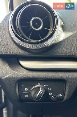 Седан Audi A3 2016 в 