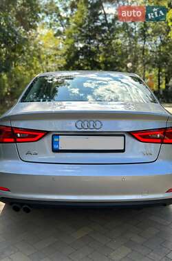 Седан Audi A3 2016 в 