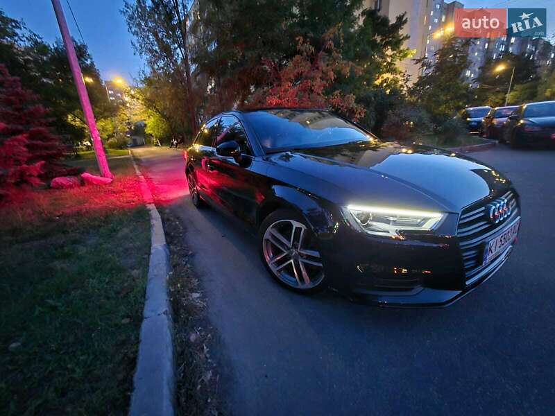 Седан Audi A3 2019 в Киеве