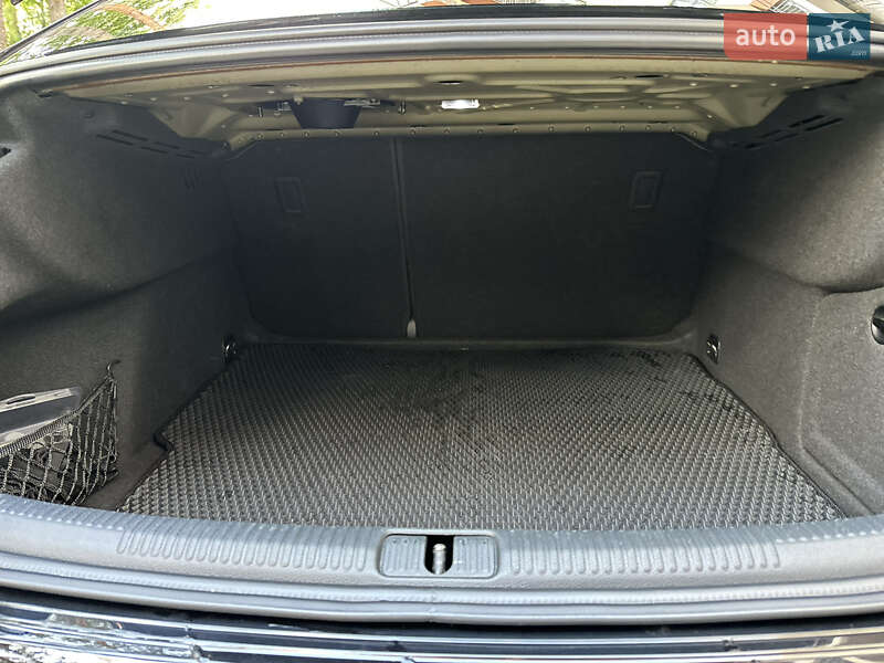 Седан Audi A3 2015 в Киеве фото 53 Седан Audi A3 2015 в Киеве