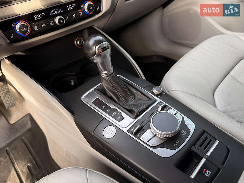 Седан Audi A3 2015 в Івано-Франківську