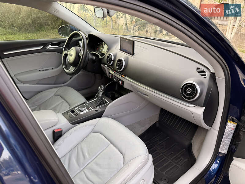 Седан Audi A3 2015 в Івано-Франківську