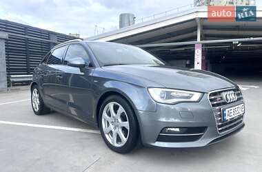 Хэтчбек Audi A3 2016 в 