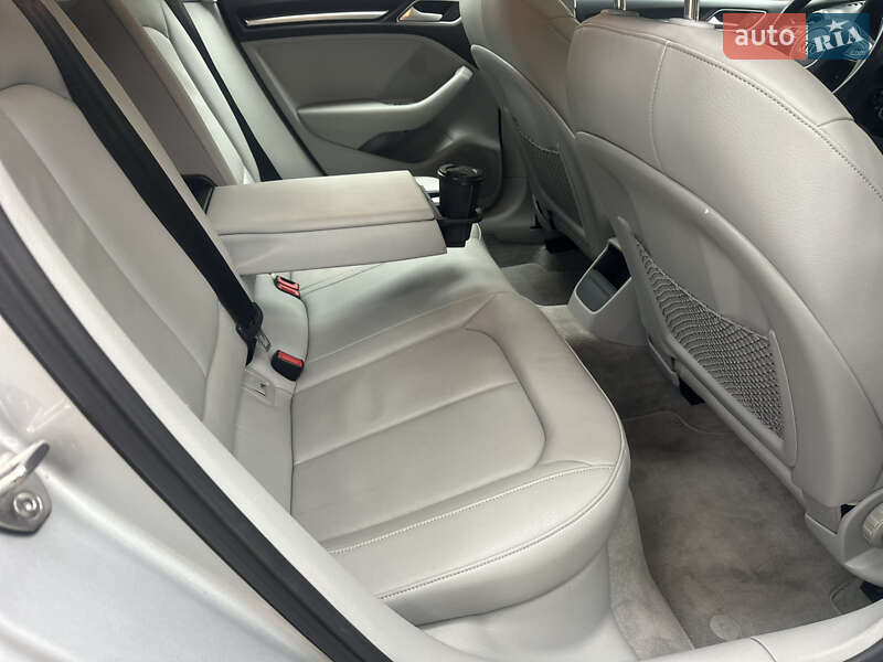 Седан Audi A3 2014 в Києві