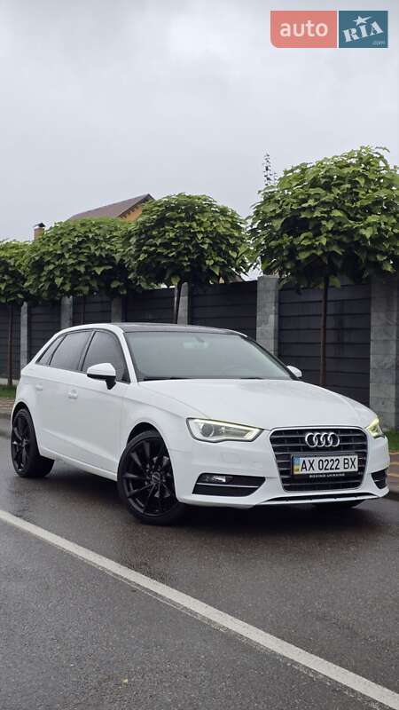 Хэтчбек Audi A3 2015 в Киеве