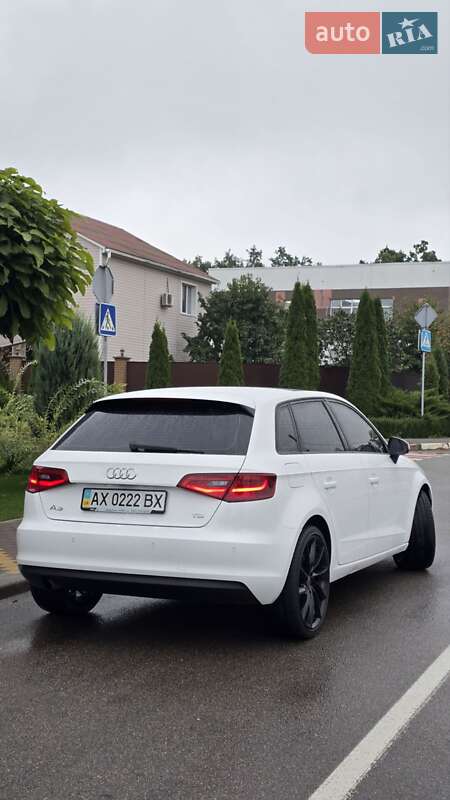 Хэтчбек Audi A3 2015 в Киеве
