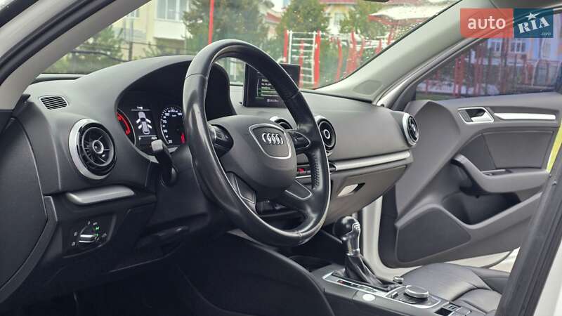Хэтчбек Audi A3 2015 в Киеве