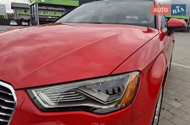 Хетчбек Audi A3 2015 в 