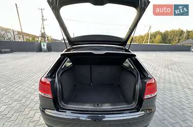 Хэтчбек Audi A3 2004 в 
