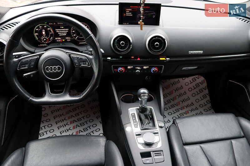 Хетчбек Audi A3 2018 в Львові