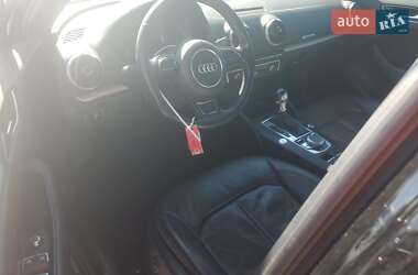 Хетчбек Audi A3 2016 в 