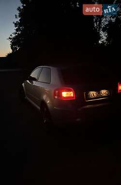 Хэтчбек Audi A3 2003 в 