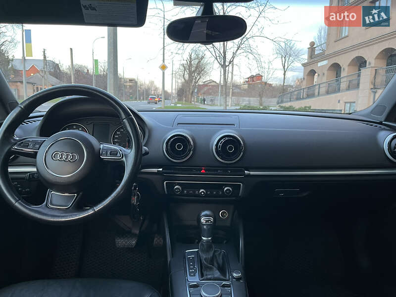 Седан Audi A3 2015 в Харькове