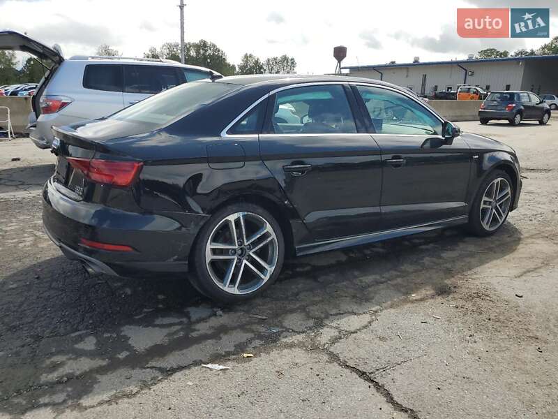 Седан Audi A3 2017 в Киеве