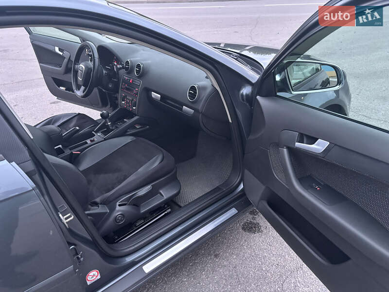 Хэтчбек Audi A3 2005 в Павлограде