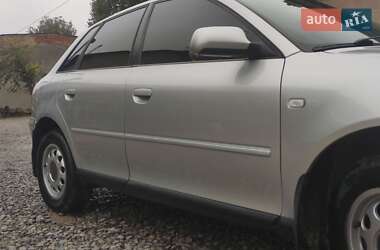 Хэтчбек Audi A3 2002 в 