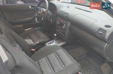 Хэтчбек Audi A3 2002 в 