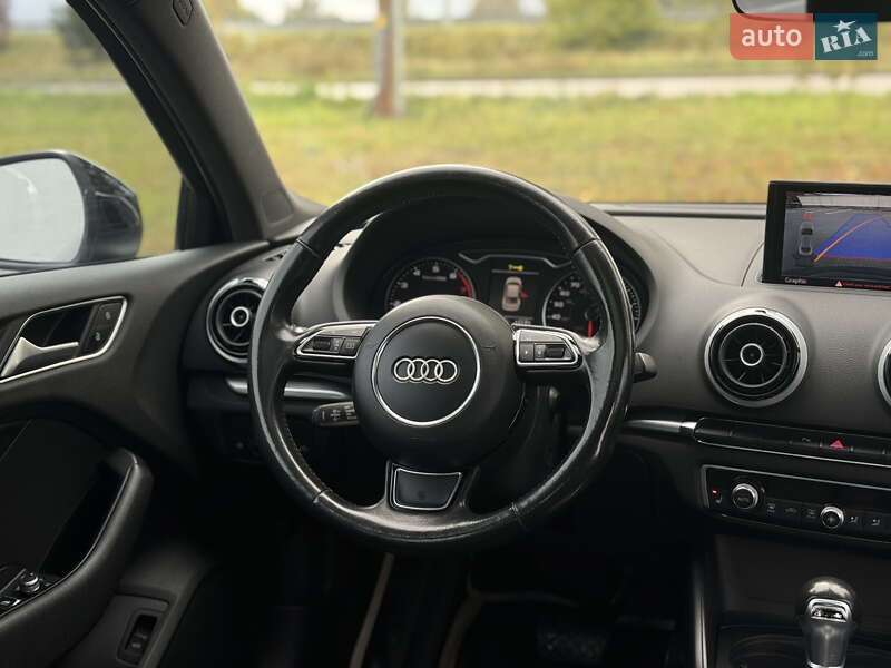 Седан Audi A3 2015 в Киеве
