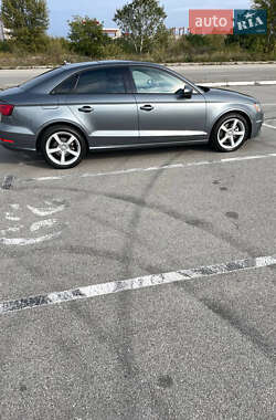 Седан Audi A3 2015 в 