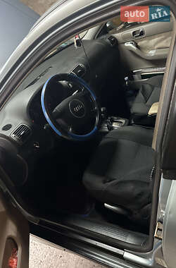 Хэтчбек Audi A3 2002 в 