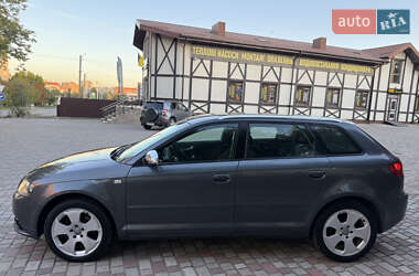 Хэтчбек Audi A3 2004 в 