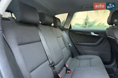 Хэтчбек Audi A3 2004 в 