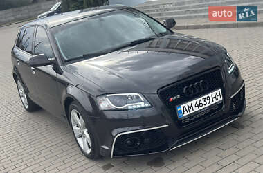 Хэтчбек Audi A3 2010 в 