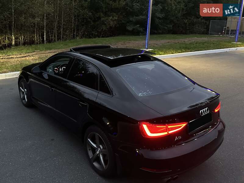 Седан Audi A3 2015 в Киеве