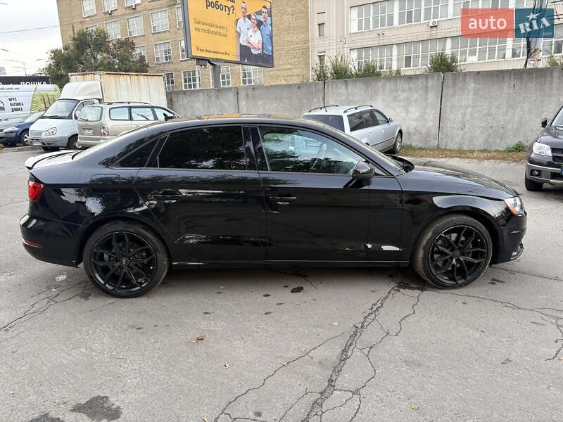 Седан Audi A3 2014 в Києві