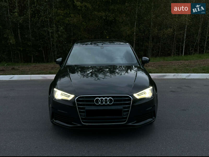 Седан Audi A3 2015 в 