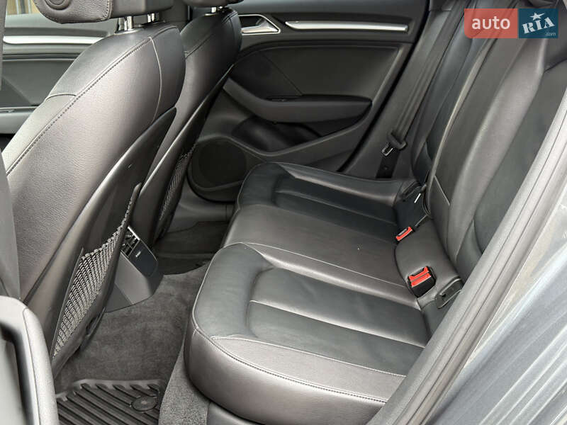 Седан Audi A3 2016 в Одессе