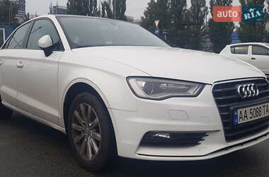 Седан Audi A3 2015 в 