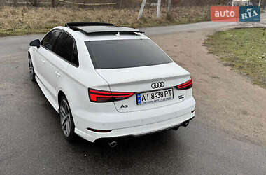 Седан Audi A3 2018 в Киеве