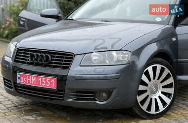 Хэтчбек Audi A3 2004 в 