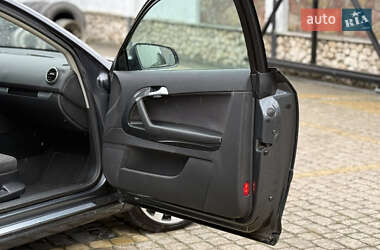 Хэтчбек Audi A3 2004 в 