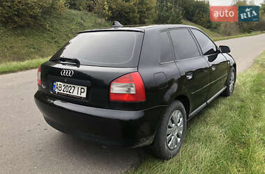 Хэтчбек Audi A3 2002 в 