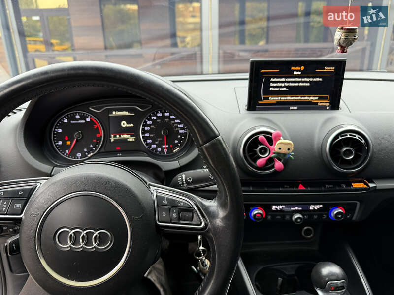 Седан Audi A3 2015 в Ровно