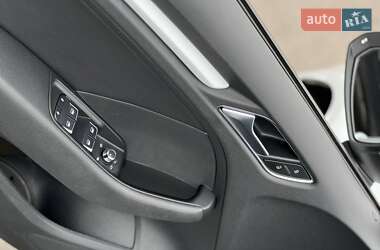 Хэтчбек Audi A3 2015 в 