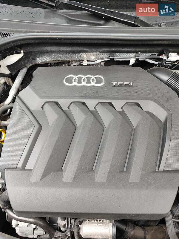 Седан Audi A3 2018 в Киеве