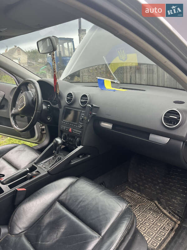 Хетчбек Audi A3 2006 в Дубровиці