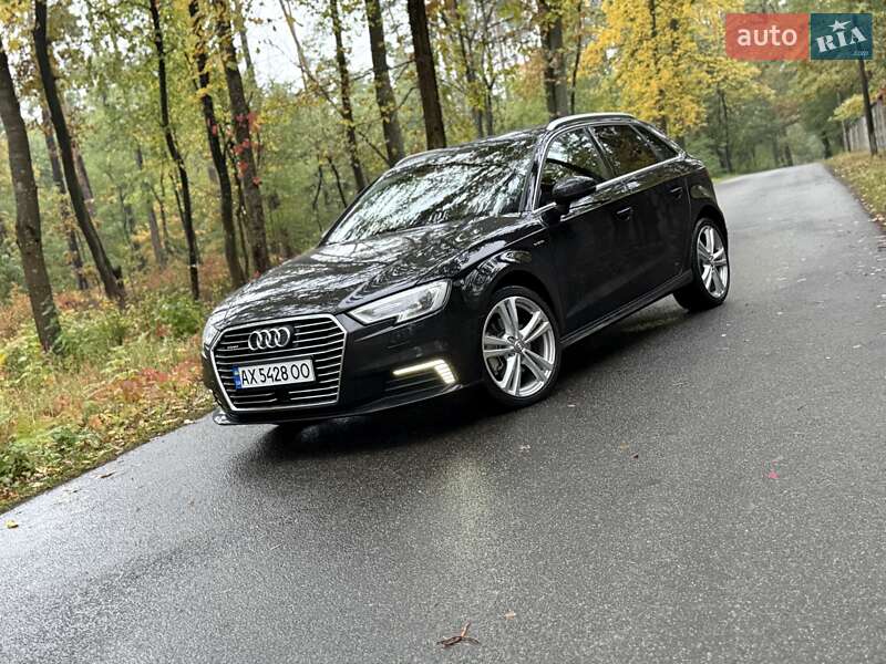 Хетчбек Audi A3 2017 в Києві