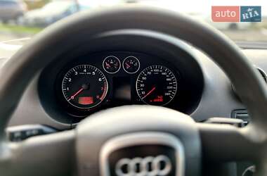 Хетчбек Audi A3 2005 в  фото 4 Хетчбек Audi A3 2005 в