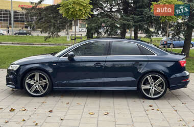 Седан Audi A3 2016 в 